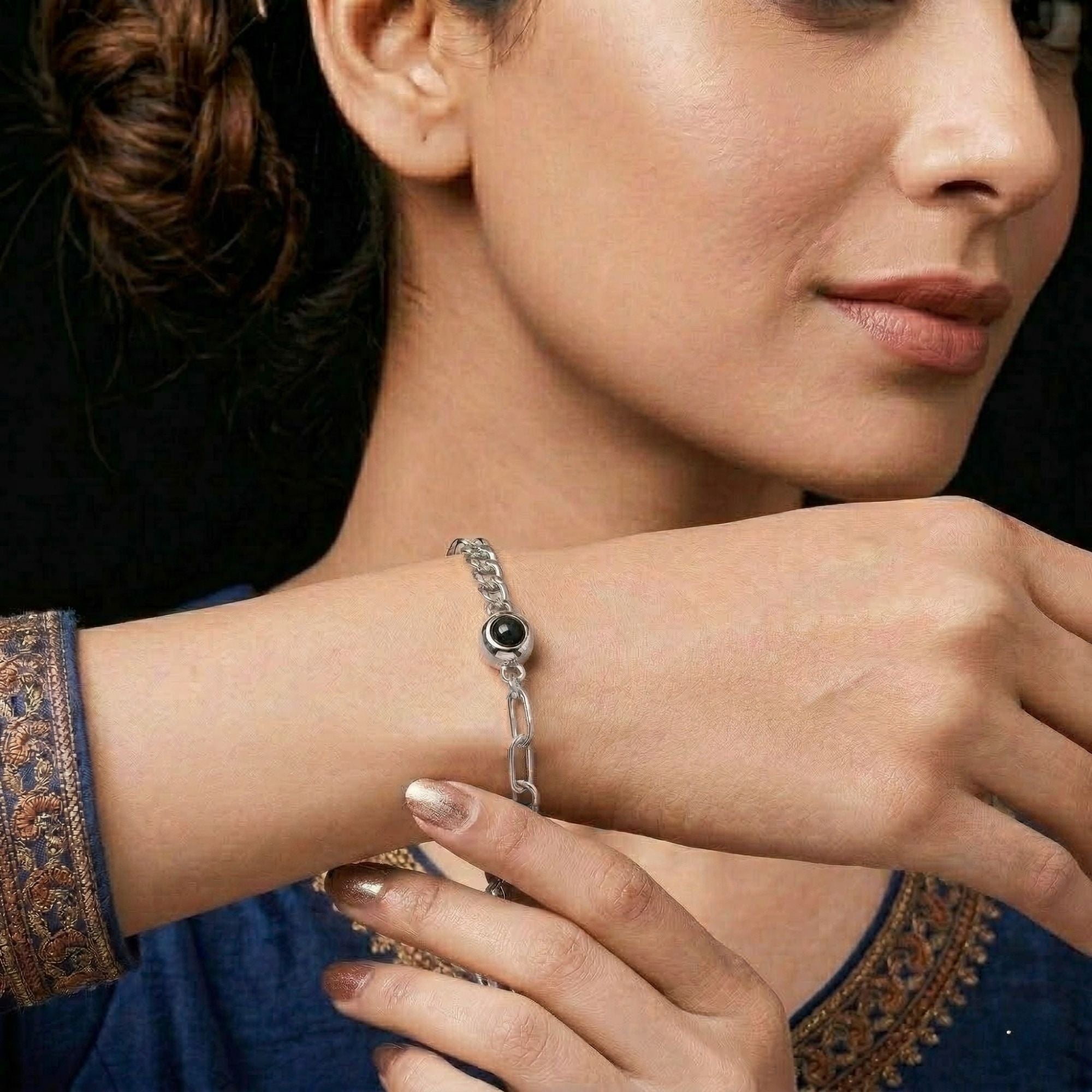 The Hidden Portrait projection twisted stone Bracelet - University Trendz