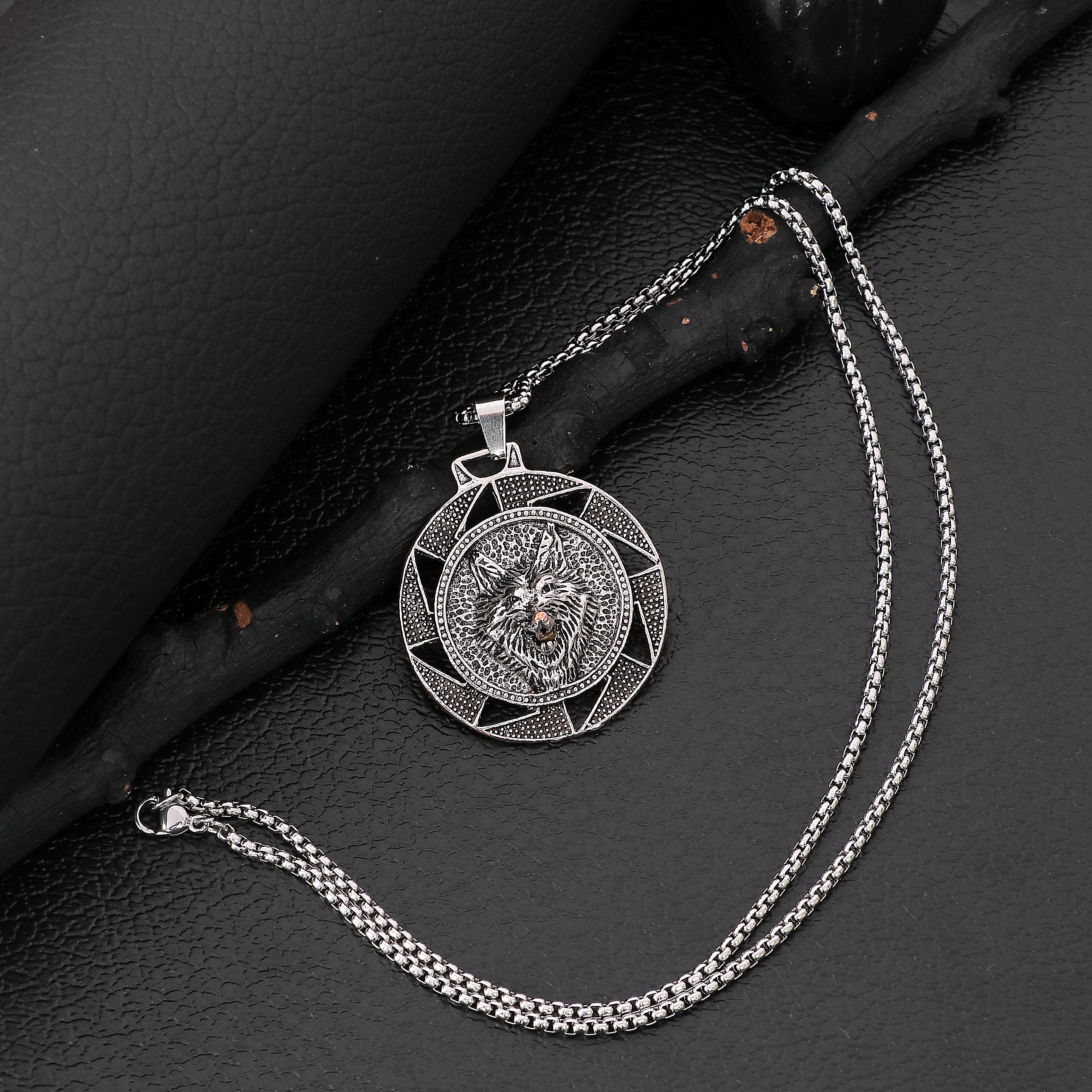 Stainless Steel Wolf Head Pendant Chain Necklace for Men