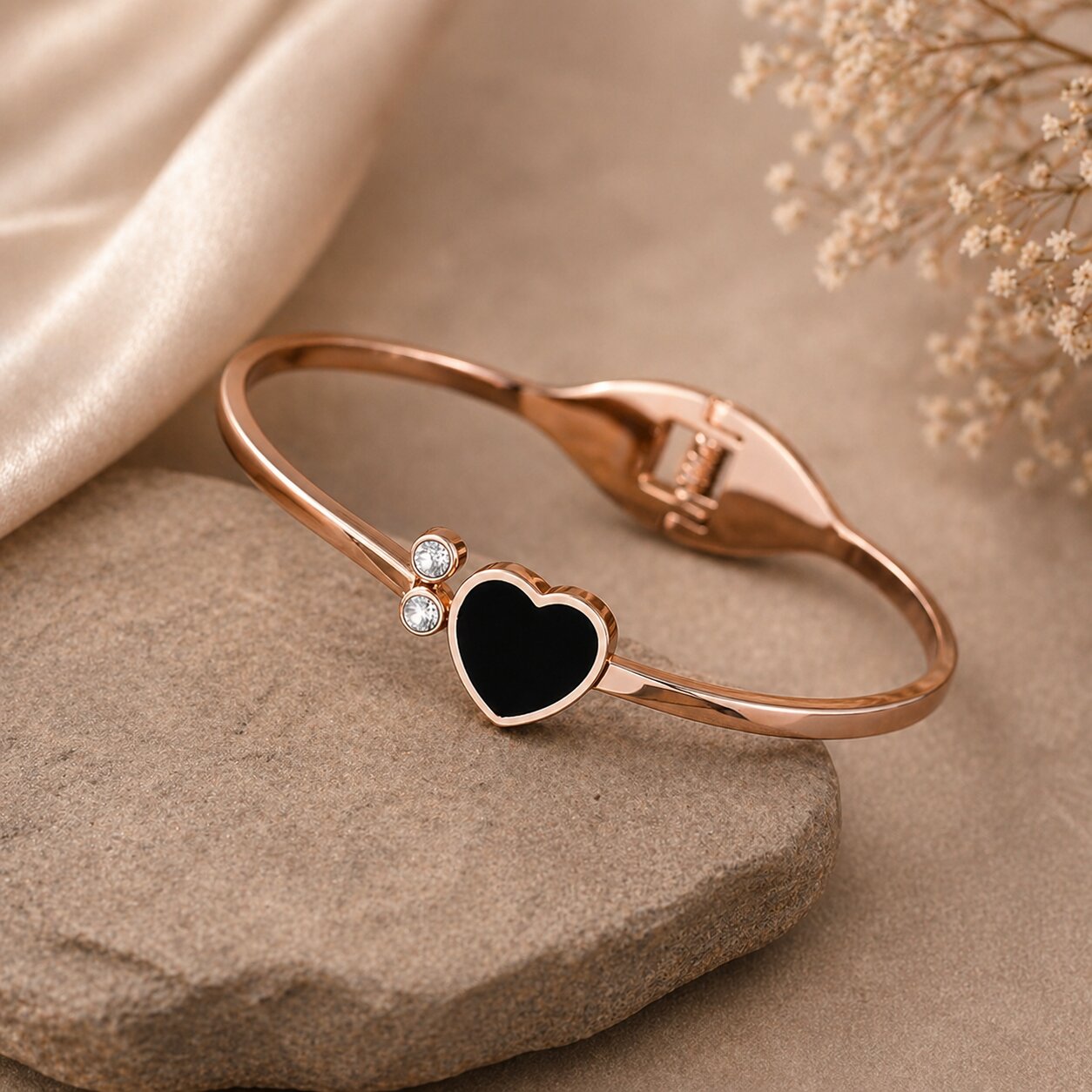 Rose Gold Adjustable Love Black Heart Bracelet for Women