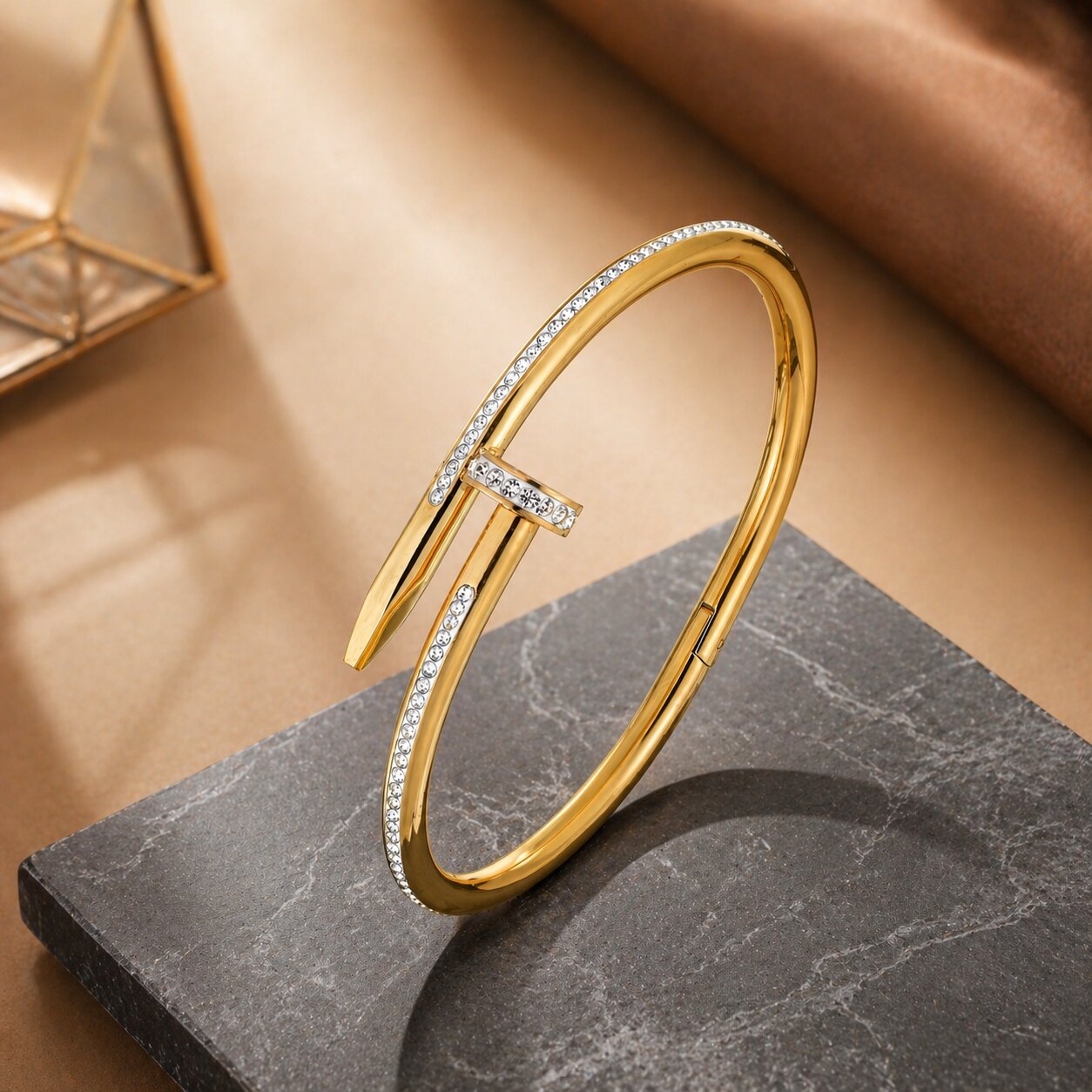 Gold-Plated Nail Cuff Zirconia Clasp Bracelet for Women