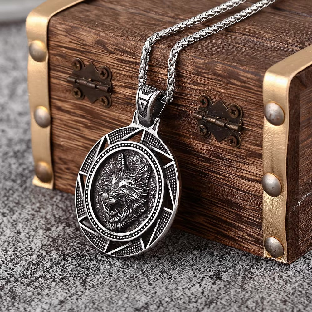 Stainless Steel Wolf Head Pendant Chain Necklace for Men