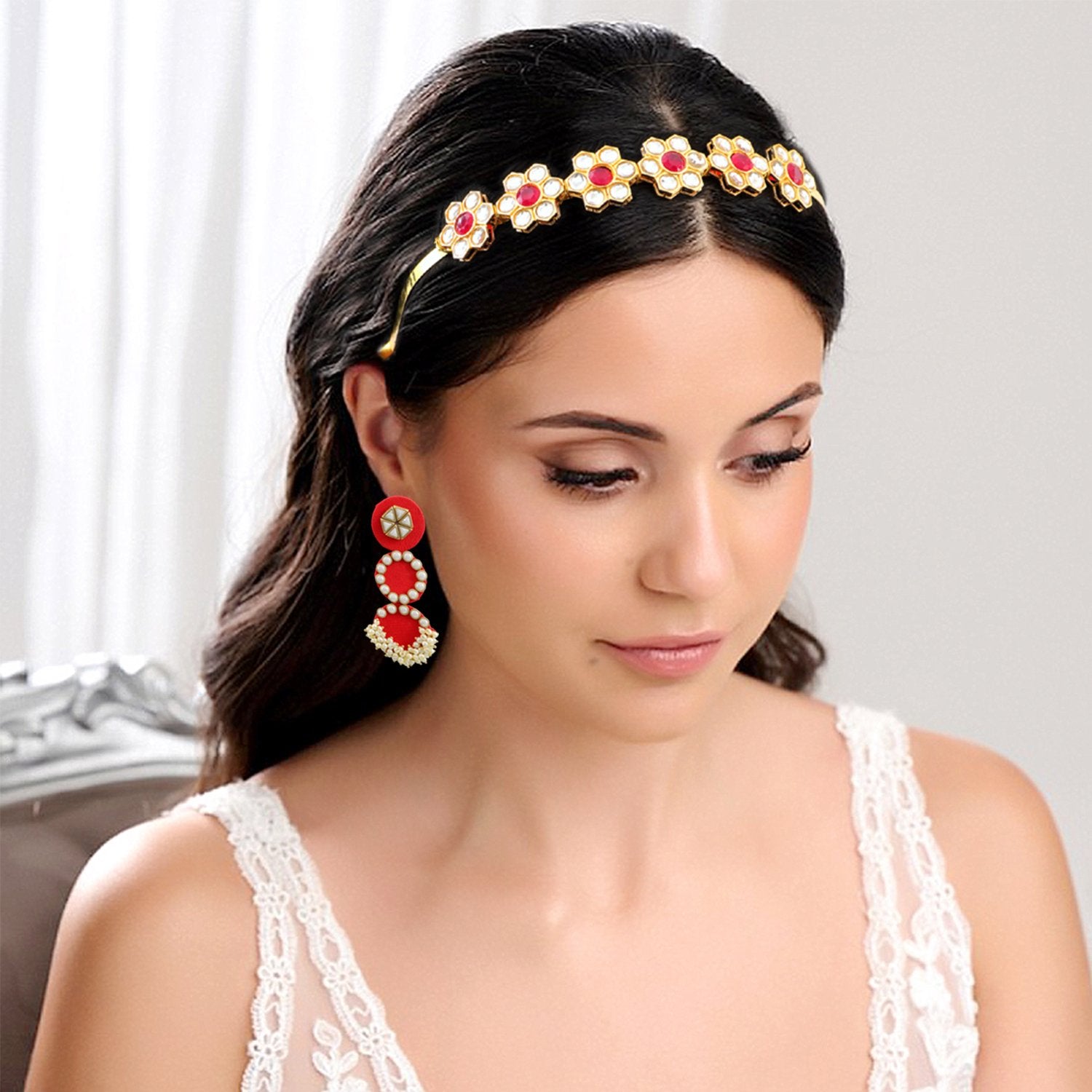 Ethnic Kundan/Pearl Mathapatti Hairband and Earrings Set image 1